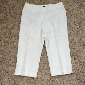 Semantiks White Flat Front Capris size 10p